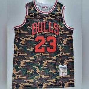 NEW Mitchell & Ness Mens Jersey L Michael Jordan Chicago Bulls Swingman 1997-98
